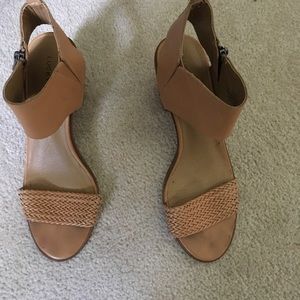 Lucky Brand Tan Sandals - size 9.5
